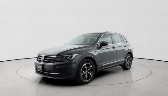 Volkswagen • Tiguan