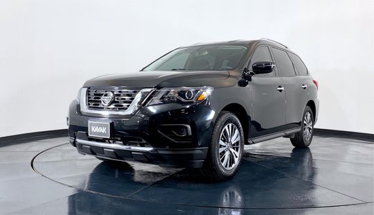 Nissan • Pathfinder