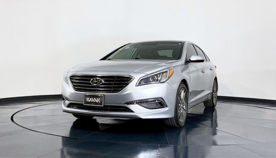 Hyundai • Sonata