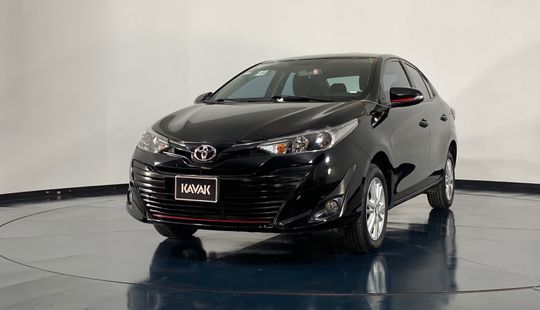 Toyota • Yaris