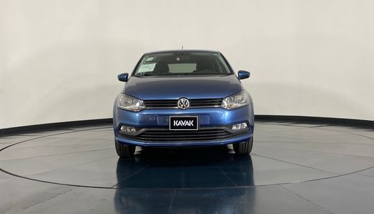 Volkswagen • Polo