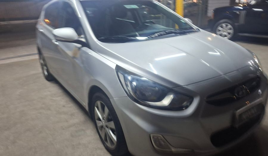 Hyundai Accent 1.6 RB GLS FULL Hatchback 2015