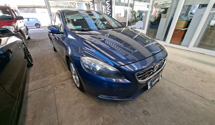 Volvo V40 1.6 D2 COMFORT Hatchback 2015