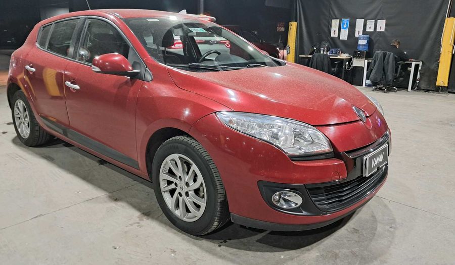 Renault Megane 2.0 16V DYNAMIQUE Hatchback 2014