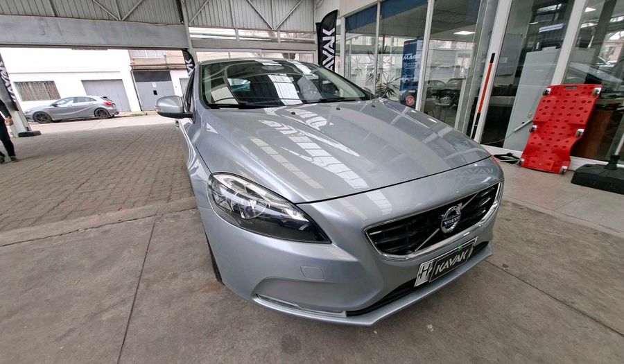 Volvo V40 1.6 T4 COMFORT Hatchback 2016