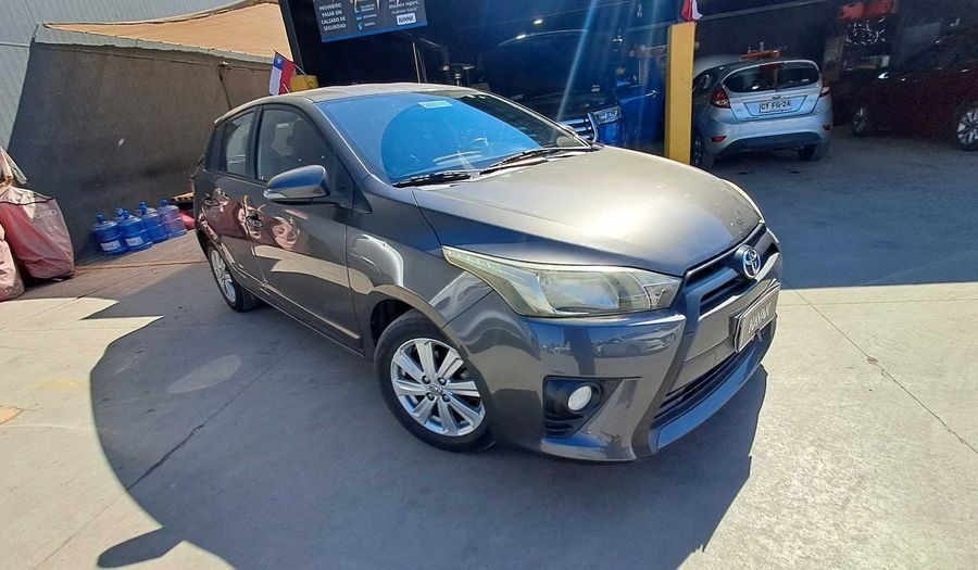 Toyota Yaris 1.5 SPORT Hatchback 2015