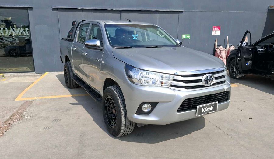 Toyota Hilux 2.4D DX Pickup 2020