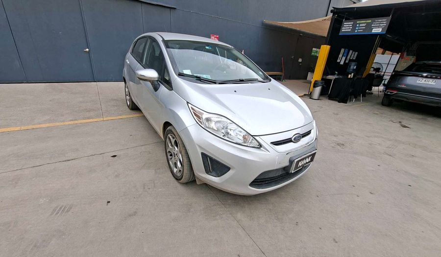 Ford Fiesta 1.6 SE Hatchback 2013