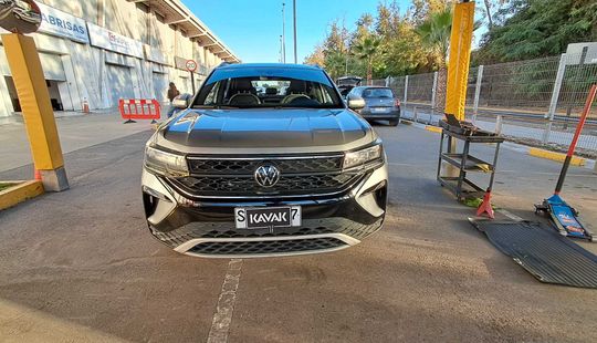Volkswagen • Taos