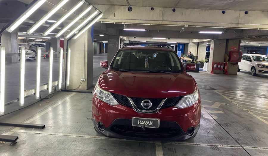 Nissan Qashqai 2.0 ADVANCE Hatchback 2015