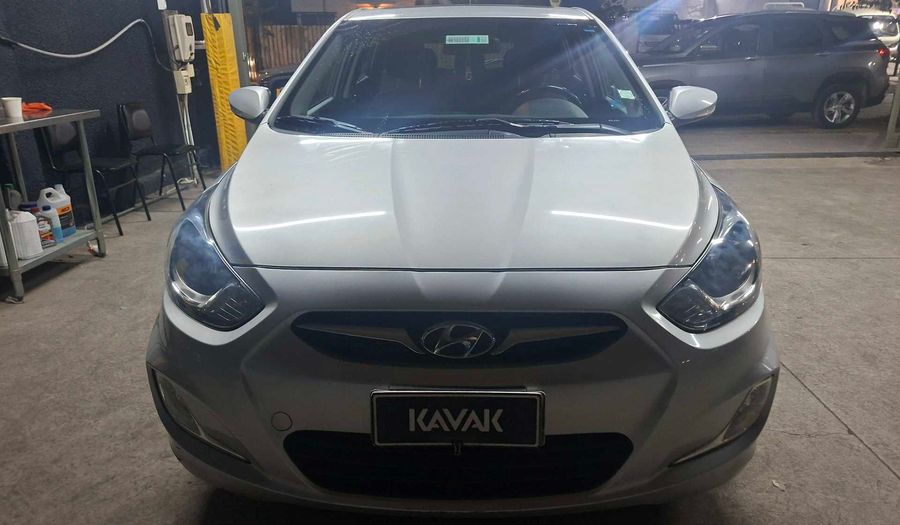 Hyundai Accent 1.6 RB GLS FULL Hatchback 2015