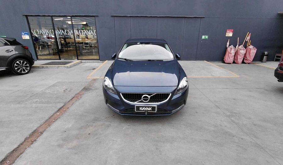 Volvo V40 2.0 T3 COMFORT Hatchback 2017
