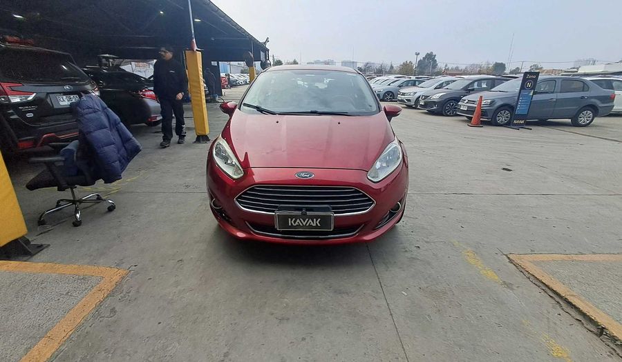 Ford Fiesta 1.6 TITANIUM Hatchback 2014