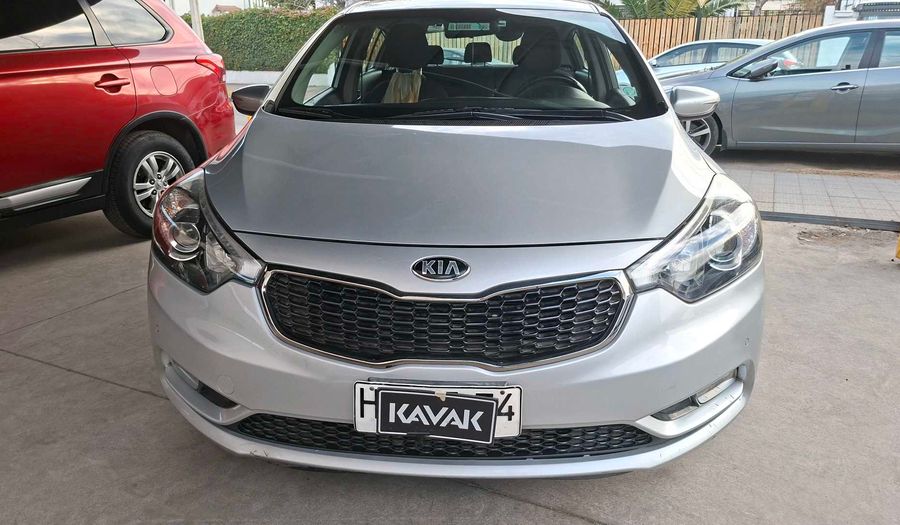 Kia Cerato 5 1.6 SX DAB AC ABS Hatchback 2015