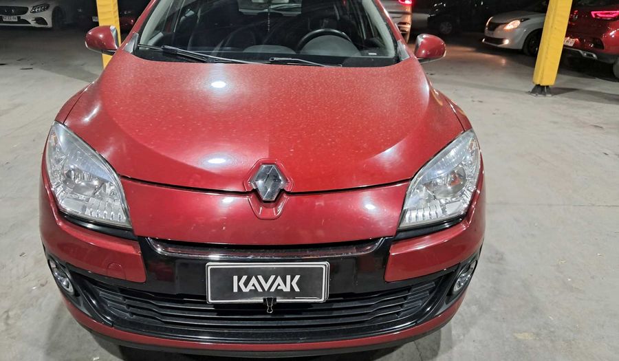 Renault Megane 2.0 16V DYNAMIQUE Hatchback 2014