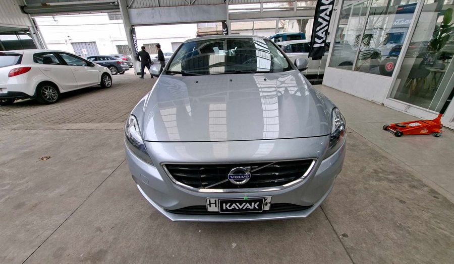 Volvo V40 1.6 T4 COMFORT Hatchback 2016