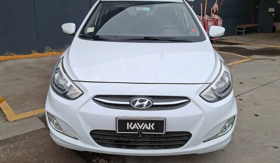 Hyundai Accent 1.4 RB GL 2AB Sedan 2017