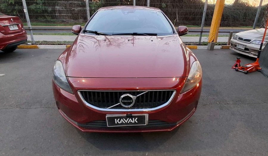 Volvo V40 2.0 D2 AUTO Hatchback 2017