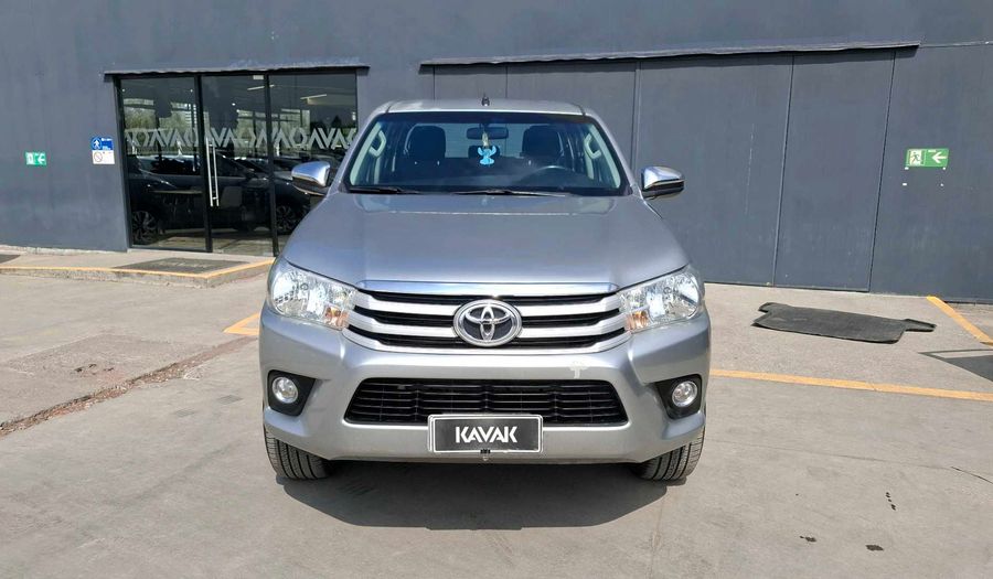 Toyota Hilux 2.4D DX Pickup 2020