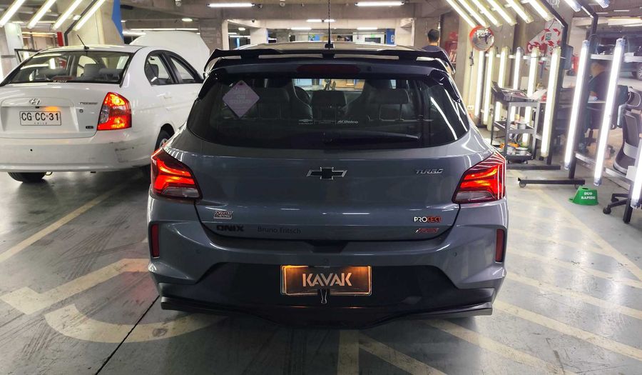 Chevrolet Onix 1.0T RS Hatchback 2021