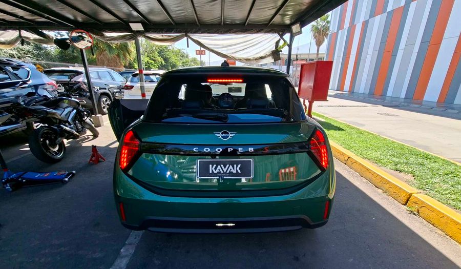 Mini Cooper 2.0 COOPER S FAVOURED AUTO Hatchback 2025