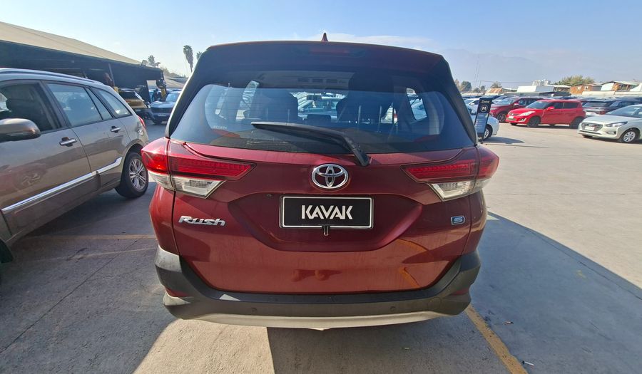 Toyota Rush 1.5 XLI Suv 2022