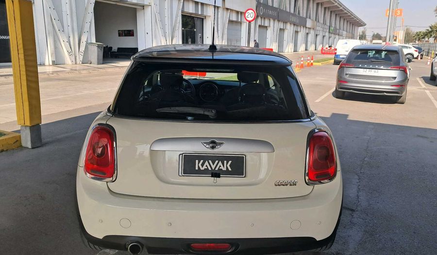 Mini Cooper 1.5 CLASSIC F56 MT Hatchback 2015