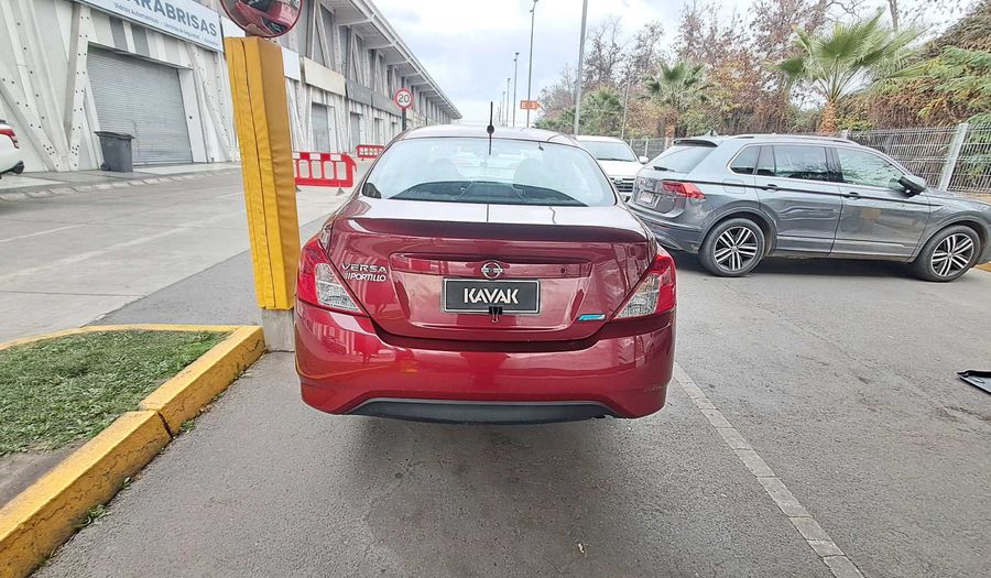 Nissan Versa 1.6 SENSE Sedan 2016