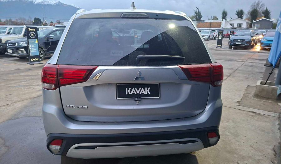 Mitsubishi Outlander 2.0 Suv 2023