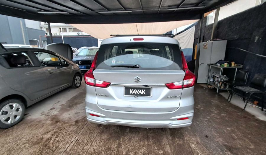 Suzuki Ertiga 1.5 GL Minivan 2020