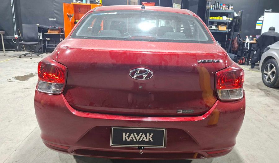 Hyundai Verna 1.4 PLUS Sedan 2021