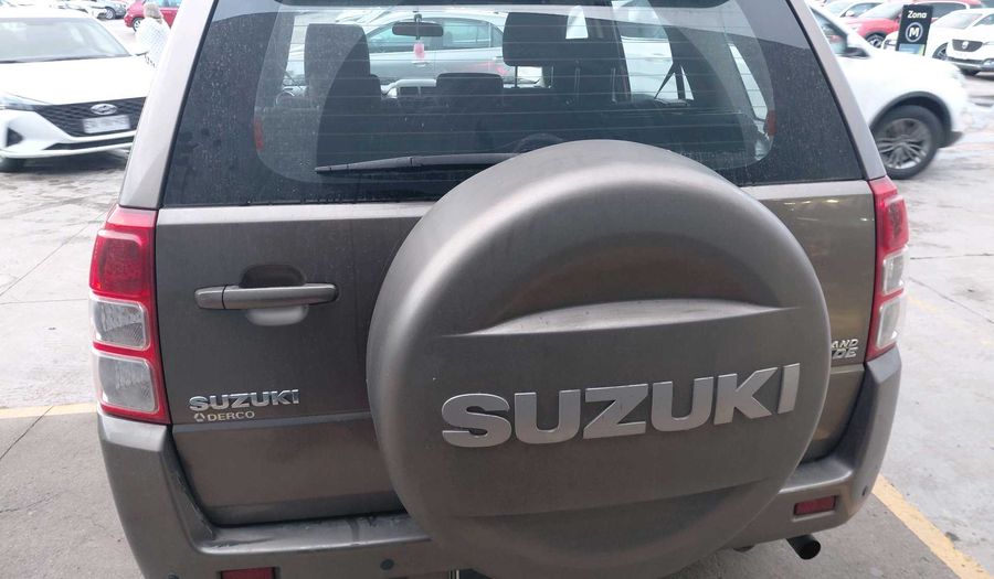 Suzuki Grandnomade 2.4 GLX SPORT AUTO 4WD Suv 2015