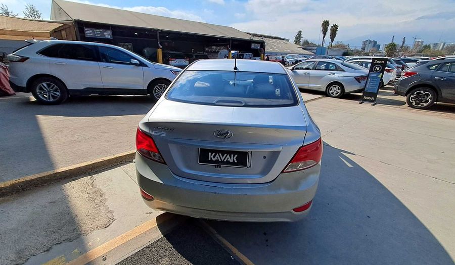 Hyundai Accent 1.4 RB GL 2AB Sedan 2017
