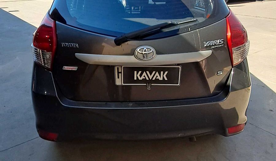 Toyota Yaris 1.5 SPORT Hatchback 2015