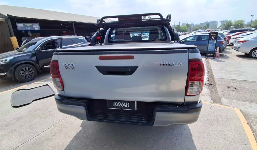Toyota Hilux 2.4D DX Pickup 2020