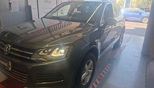 Volkswagen • Touareg