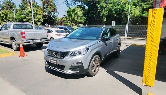 Peugeot • 3008