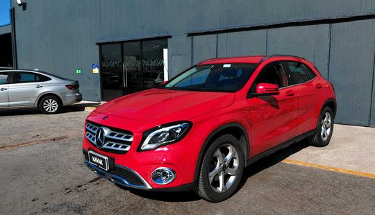 Mercedes Benz • Clase GLA