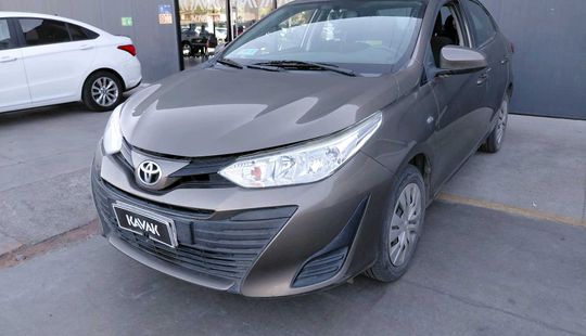 Toyota • Yaris