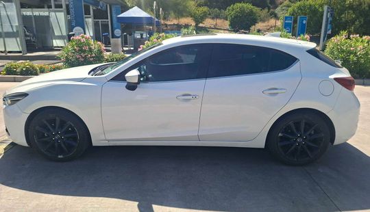 Mazda • Mazda 3