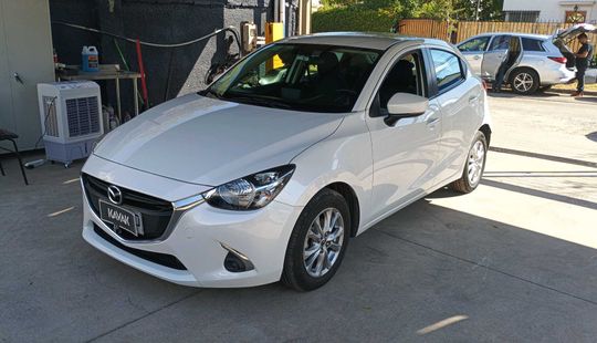 Mazda • Mazda 2