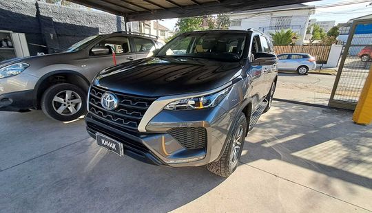 Toyota • Fortuner