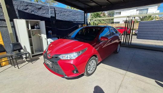Toyota • Yaris