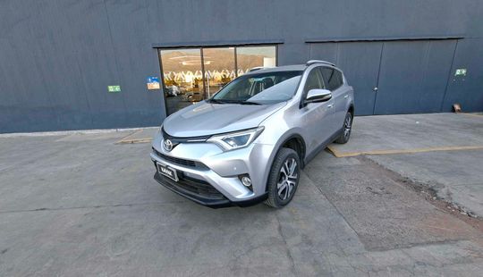 Toyota • RAV4