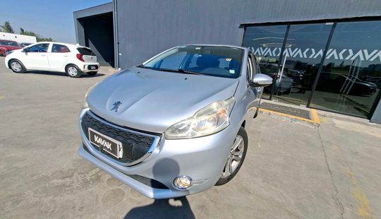 Peugeot • 208