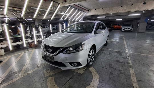 Nissan • Sentra