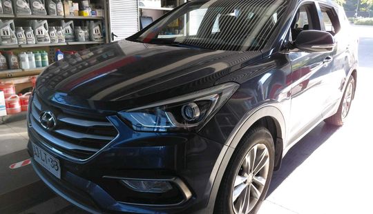 Hyundai • Santa Fe