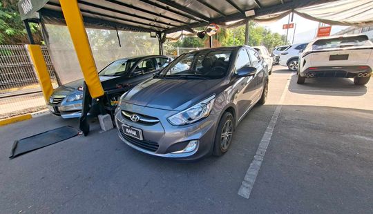 Hyundai • Accent