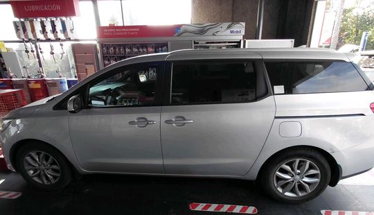 Kia • Grand Carnival