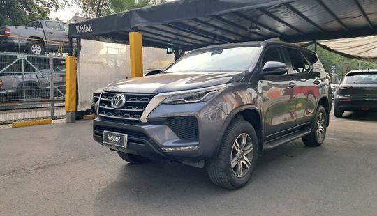 Toyota • Fortuner